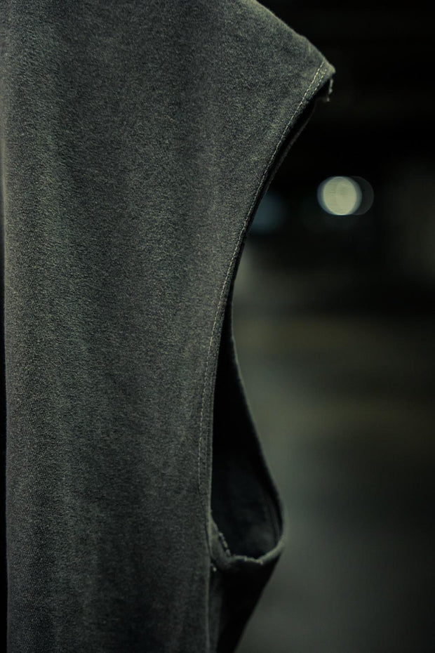 "Built to Last. Born to Win" Sleevless Muscle Tee - Gray