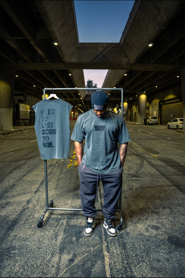 "Built to Last. Born to Win" Heavyweight T-Shirt - Gray