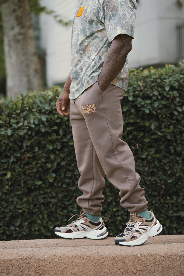 BROWN WARRIOR MINDSET™ PREMIUM FLEECE SWEATPANTS